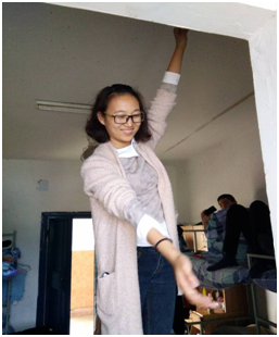 党员进宿舍  清洗空调迎暖冬