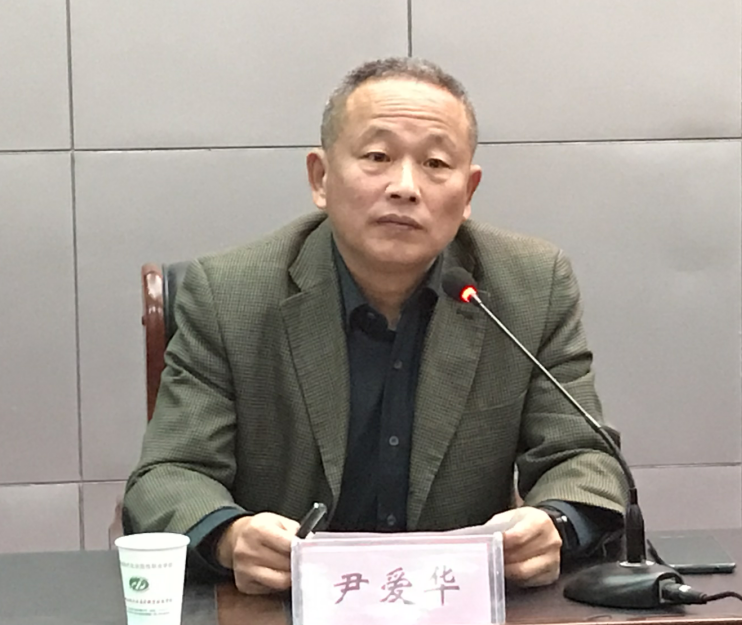 学校开展“以问题为导向，对学校文化建设的思考”学术讲座