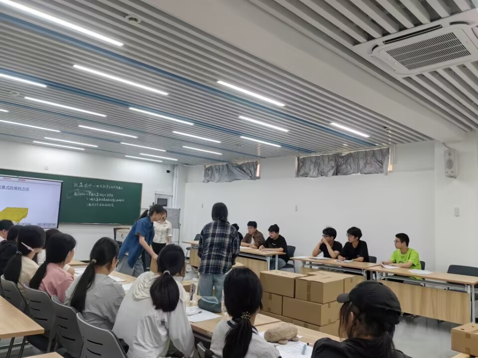 校级公开课托盘堆码 —— 物流效率与安全的基石