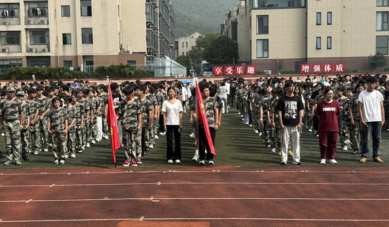 淬练应急本领，守护生命防线——信息管理学院参加消防应急逃生疏散演练